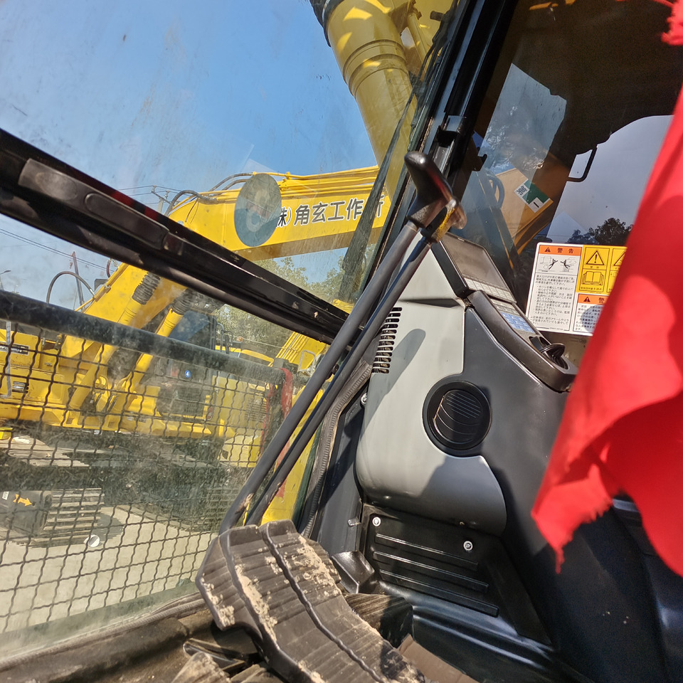 KOMATSU PC200-8 - Escavadora de rastos: foto 5 KOMATSU PC200-8 - Escavadora de rastos: foto 5