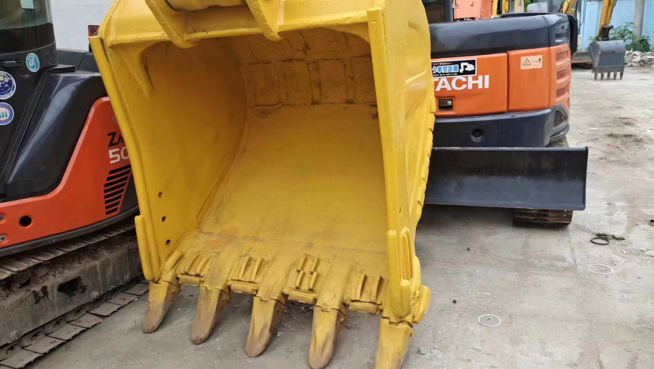 Escavadora de rastos KOMATSU PC400-7: foto 12