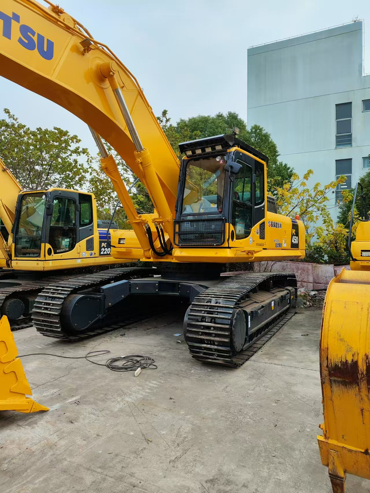 KOMATSU PC450-8 PC 450 - 8 - Escavadora de rastos: foto 1 KOMATSU PC450-8 PC 450 - 8 - Escavadora de rastos: foto 1