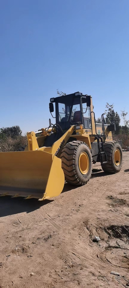 KOMATSU WA 320 - Pá carregadora de rodas: foto 1 KOMATSU WA 320 - Pá carregadora de rodas: foto 1
