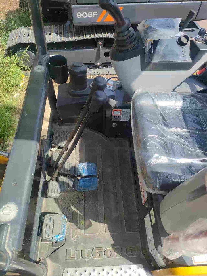 LIUGONG 9017F BRAND NEW 1.7 TON 1.8 TON 2 TON 1 TON MICRO DIGGER - Mini escavadeira: foto 5 LIUGONG 9017F BRAND NEW 1.7 TON 1.8 TON 2 TON 1 TON MICRO DIGGER - Mini escavadeira: foto 5