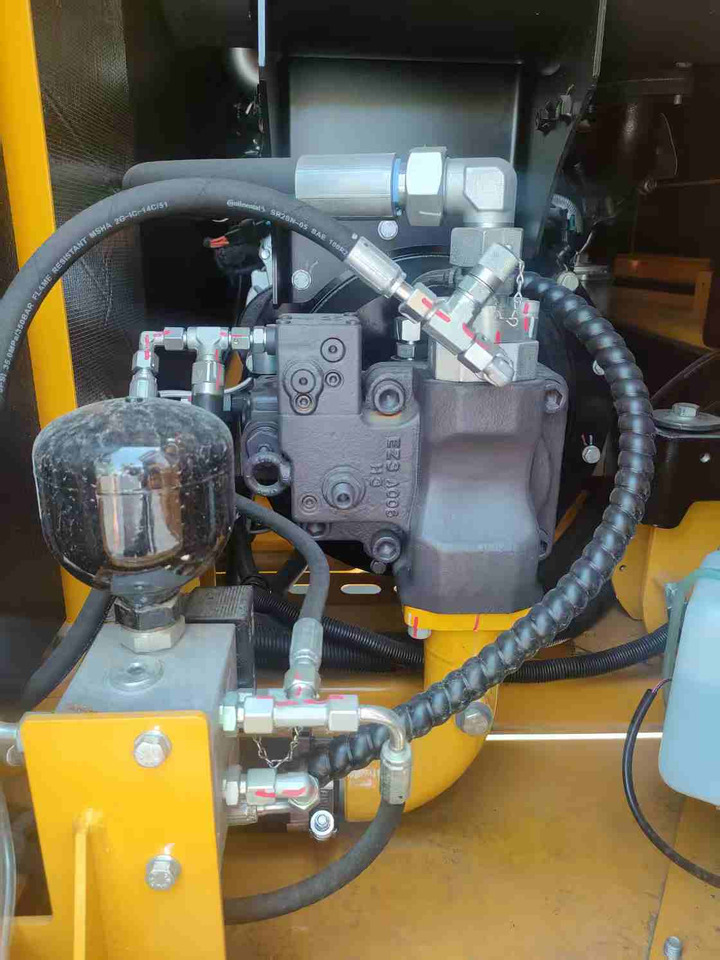 LIUGONG 9075FG4 BRAND NEW 7.5 TON DIGGER - Mini escavadeira: foto 2 LIUGONG 9075FG4 BRAND NEW 7.5 TON DIGGER - Mini escavadeira: foto 2
