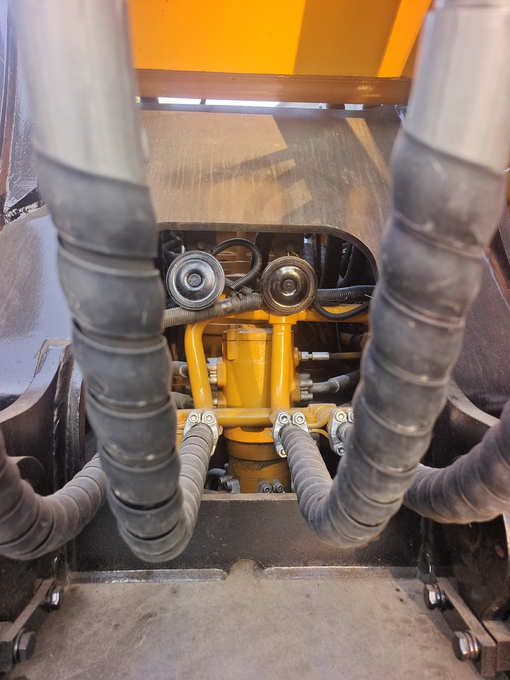 SANY 215H SY 215 H 215C 215C-9 305H 365H - Escavadora de rastos: foto 5 SANY 215H SY 215 H 215C 215C-9 305H 365H - Escavadora de rastos: foto 5