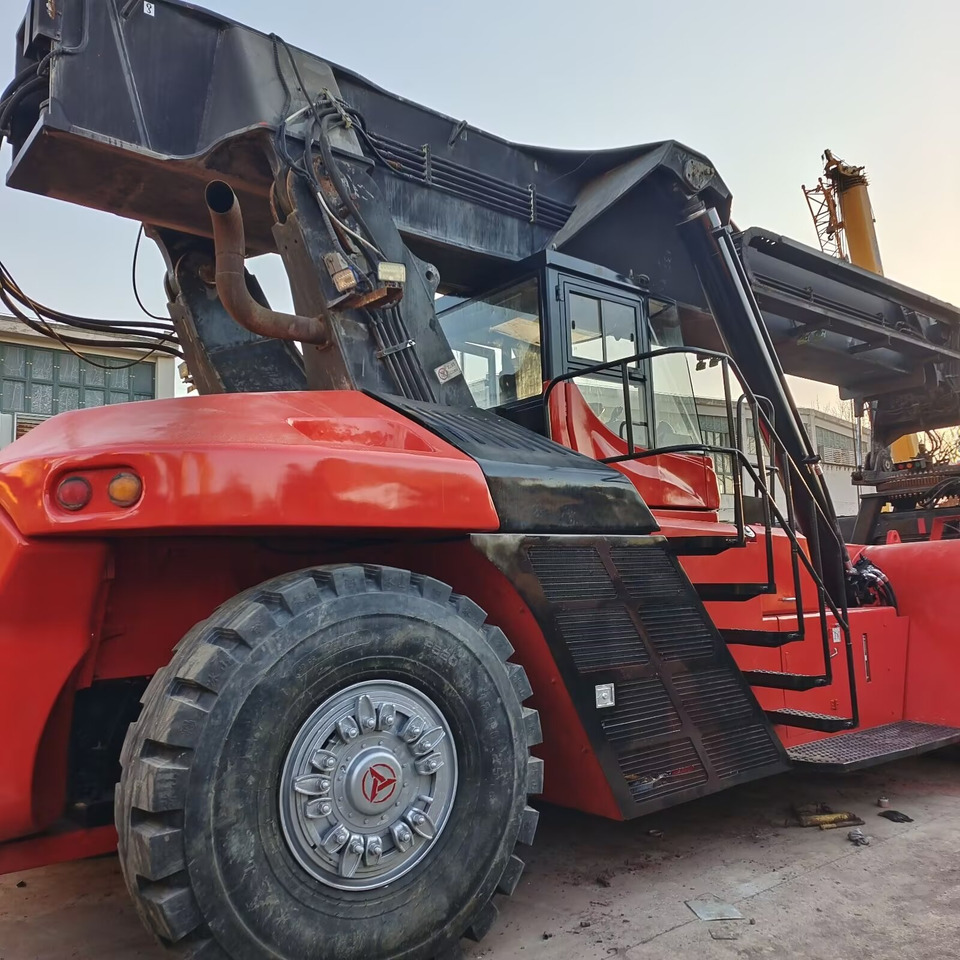 SANY SRSC45C30 45 TON CAPACITY - Reachstacker porta contentores: foto 2 SANY SRSC45C30 45 TON CAPACITY - Reachstacker porta contentores: foto 2