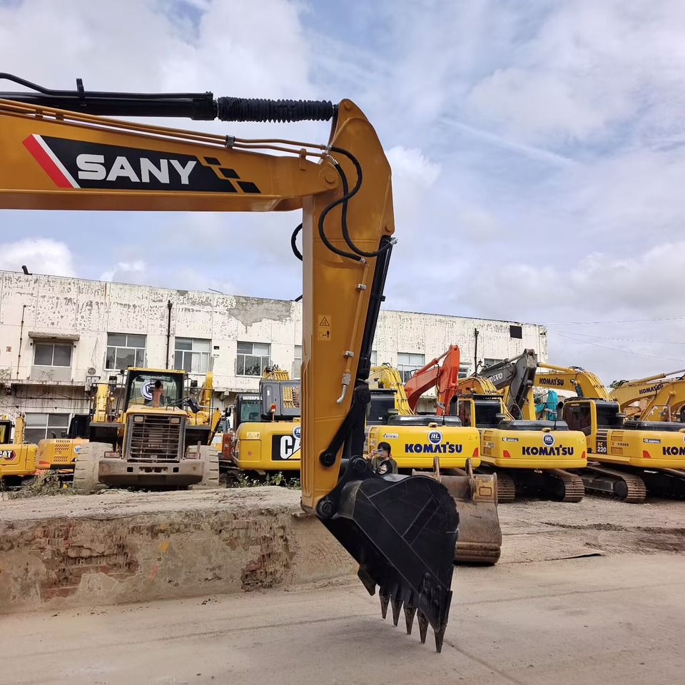 SANY SY 215 C - 9 - Escavadora de rastos: foto 4 SANY SY 215 C - 9 - Escavadora de rastos: foto 4