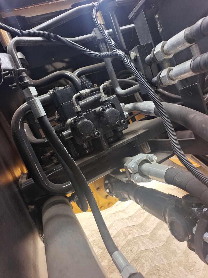 SDLG 956L LG 956 L 956F 958L 958F 968L 968F - Pá carregadora de rodas: foto 5 SDLG 956L LG 956 L 956F 958L 958F 968L 968F - Pá carregadora de rodas: foto 5