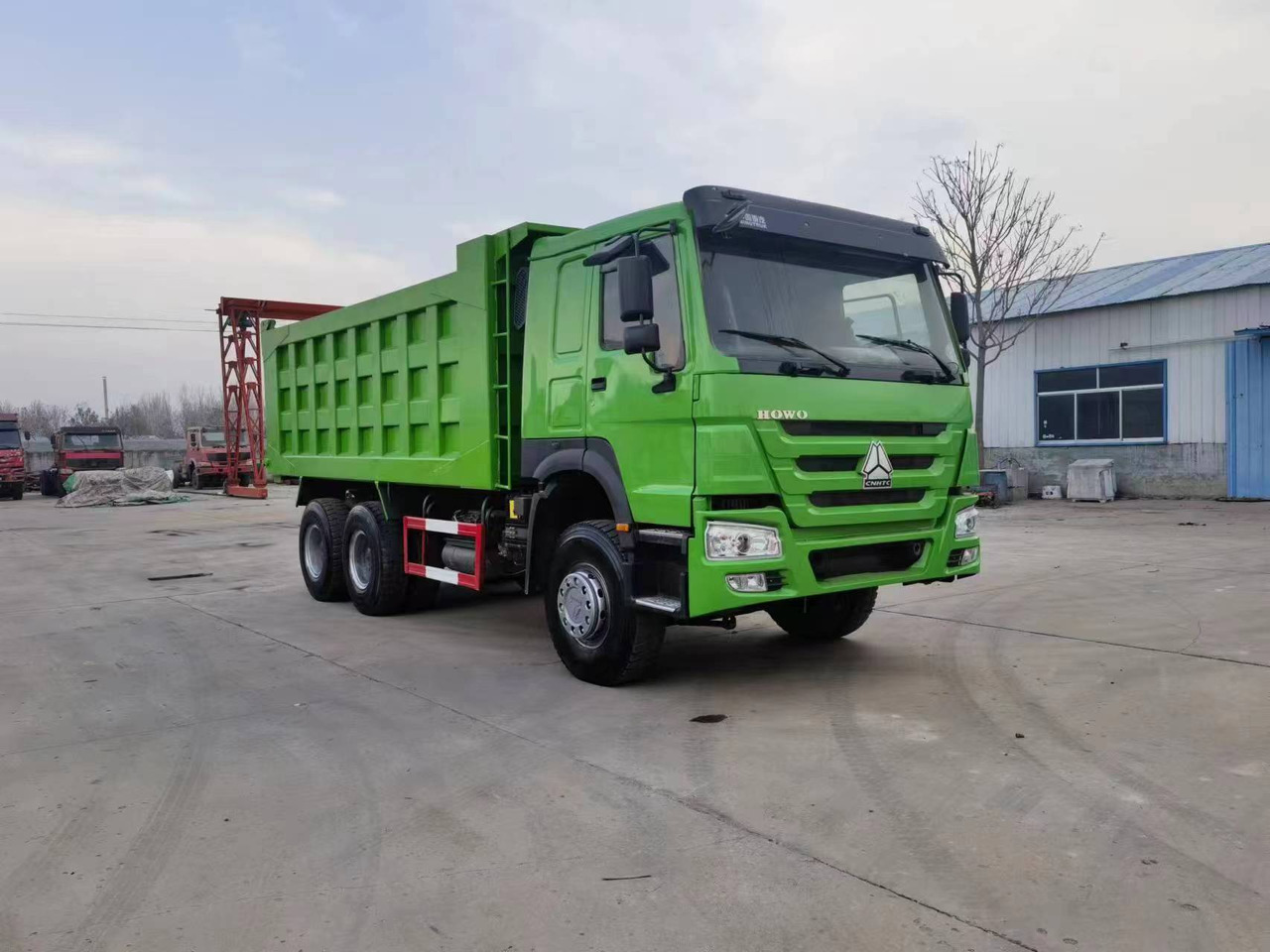 SINOTRUK HOWO 371 380 400 420HP - Camião basculante: foto 4 SINOTRUK HOWO 371 380 400 420HP - Camião basculante: foto 4