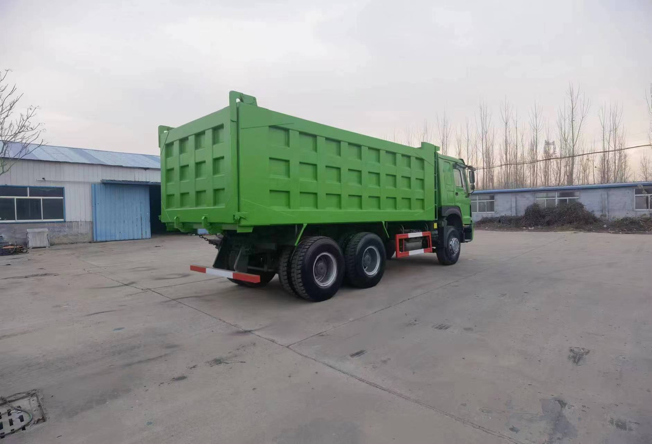SINOTRUK HOWO 6*4 8*4 371 375 380 400 420 HP - Camião basculante: foto 5 SINOTRUK HOWO 6*4 8*4 371 375 380 400 420 HP - Camião basculante: foto 5