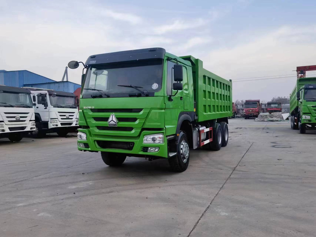 SINOTRUK HOWO 6*4 8*4 371 375 380 400 420 HP - Camião basculante: foto 1 SINOTRUK HOWO 6*4 8*4 371 375 380 400 420 HP - Camião basculante: foto 1