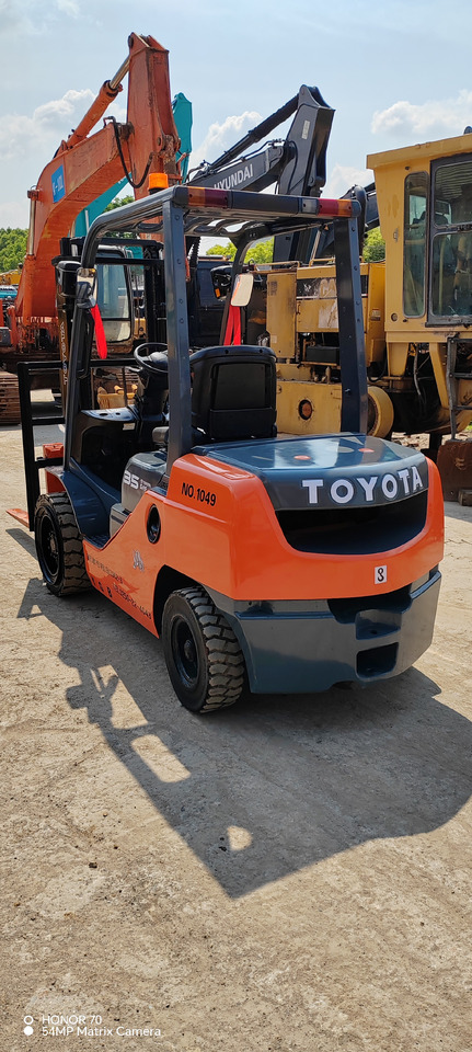 TOYOTA FD35 - Empilhador: foto 4 TOYOTA FD35 - Empilhador: foto 4