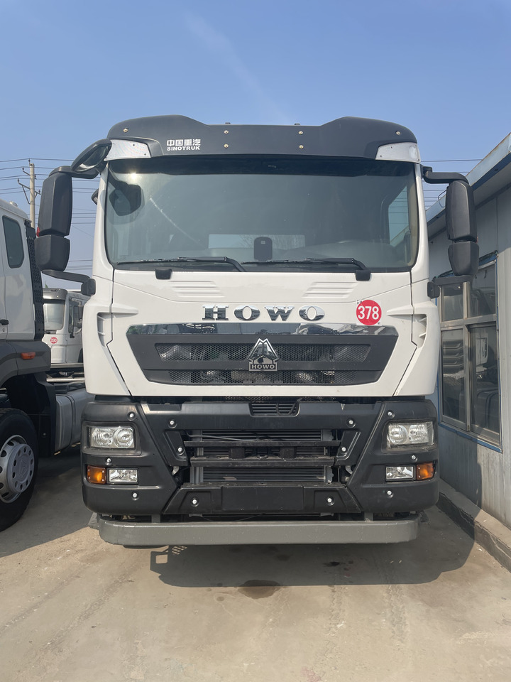 SINOTRUK HOWO 420HP TRACTOR HEAD - Tractor: foto 1 SINOTRUK HOWO 420HP TRACTOR HEAD - Tractor: foto 1