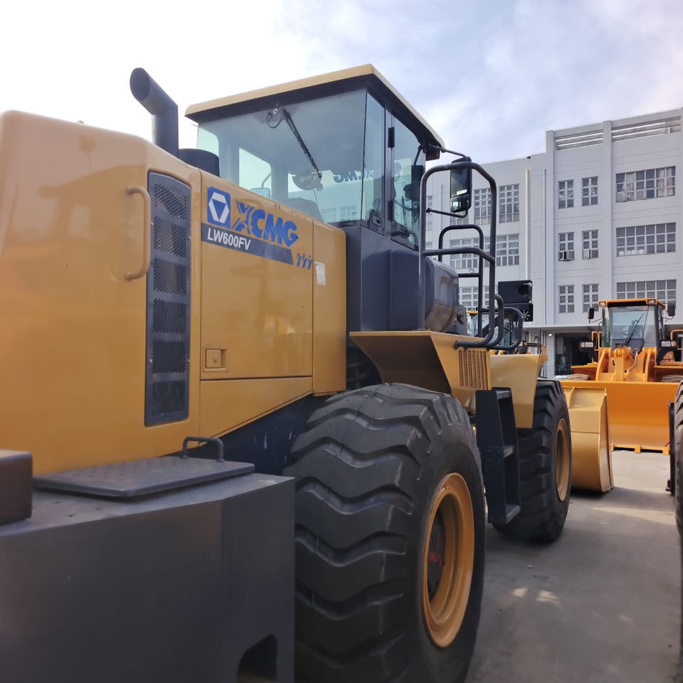 Pá carregadora de rodas XCMG LW600FV: foto 7