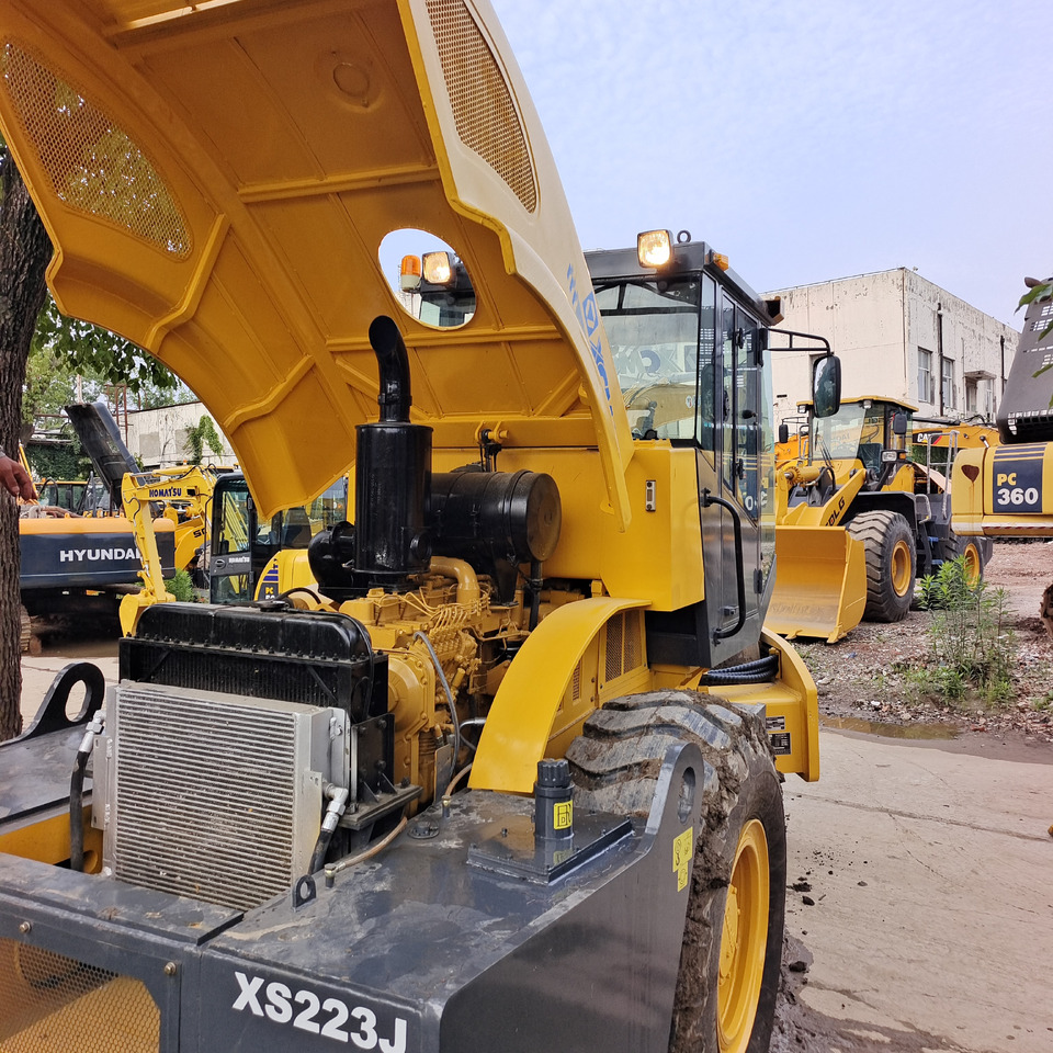 XCMG XS 223J - Compactador de asfalto: foto 4 XCMG XS 223J - Compactador de asfalto: foto 4