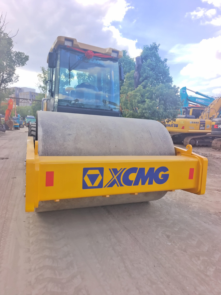 XCMG XS 223J - Compactador de asfalto: foto 3 XCMG XS 223J - Compactador de asfalto: foto 3