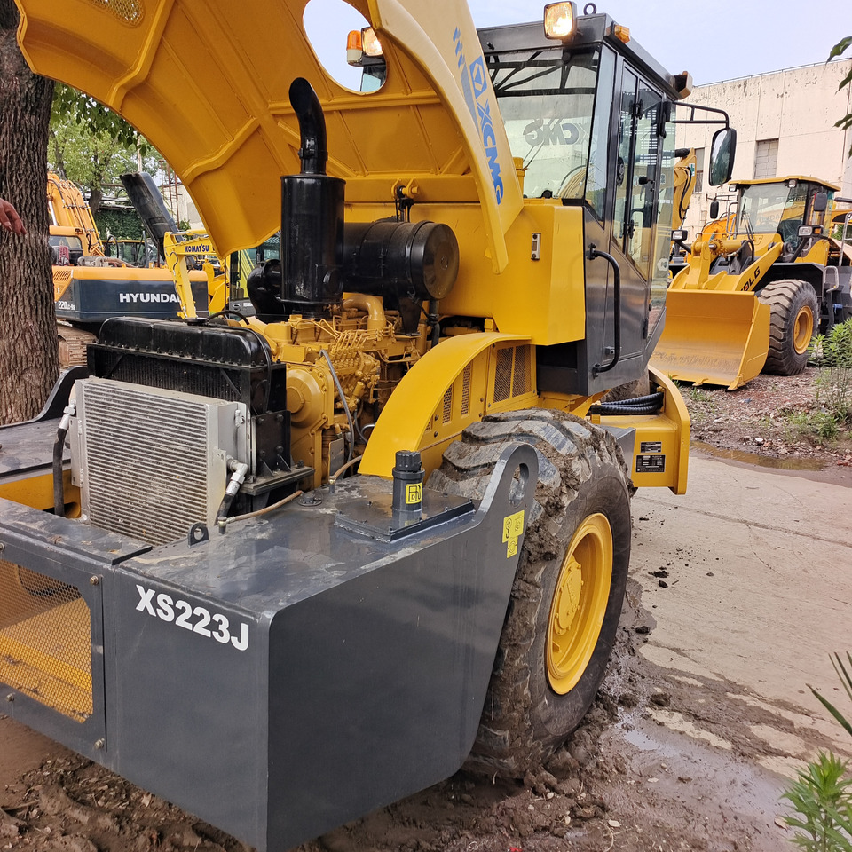 XCMG XS 223J - Compactador de asfalto: foto 5 XCMG XS 223J - Compactador de asfalto: foto 5