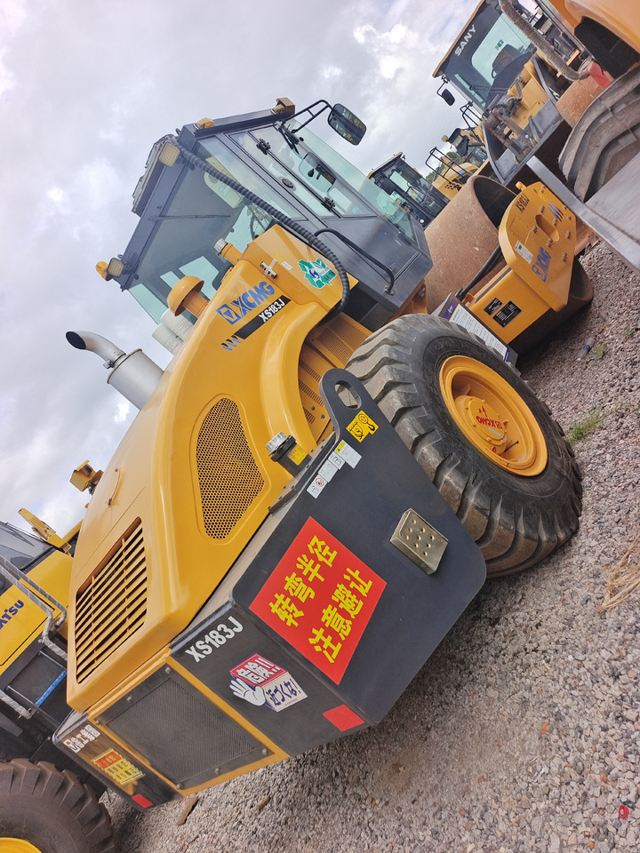 XCMG XS183J - Compactador de asfalto: foto 3 XCMG XS183J - Compactador de asfalto: foto 3