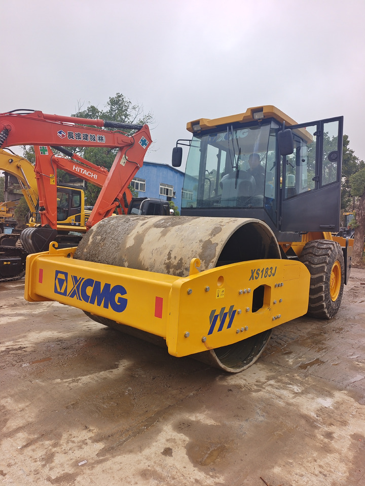 XCMG XS183J - Compactador de asfalto: foto 2 XCMG XS183J - Compactador de asfalto: foto 2