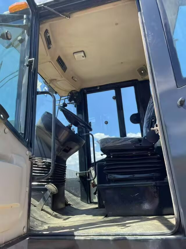 XCMG XS222J XS223J - Pá carregadora de rodas: foto 1 XCMG XS222J XS223J - Pá carregadora de rodas: foto 1