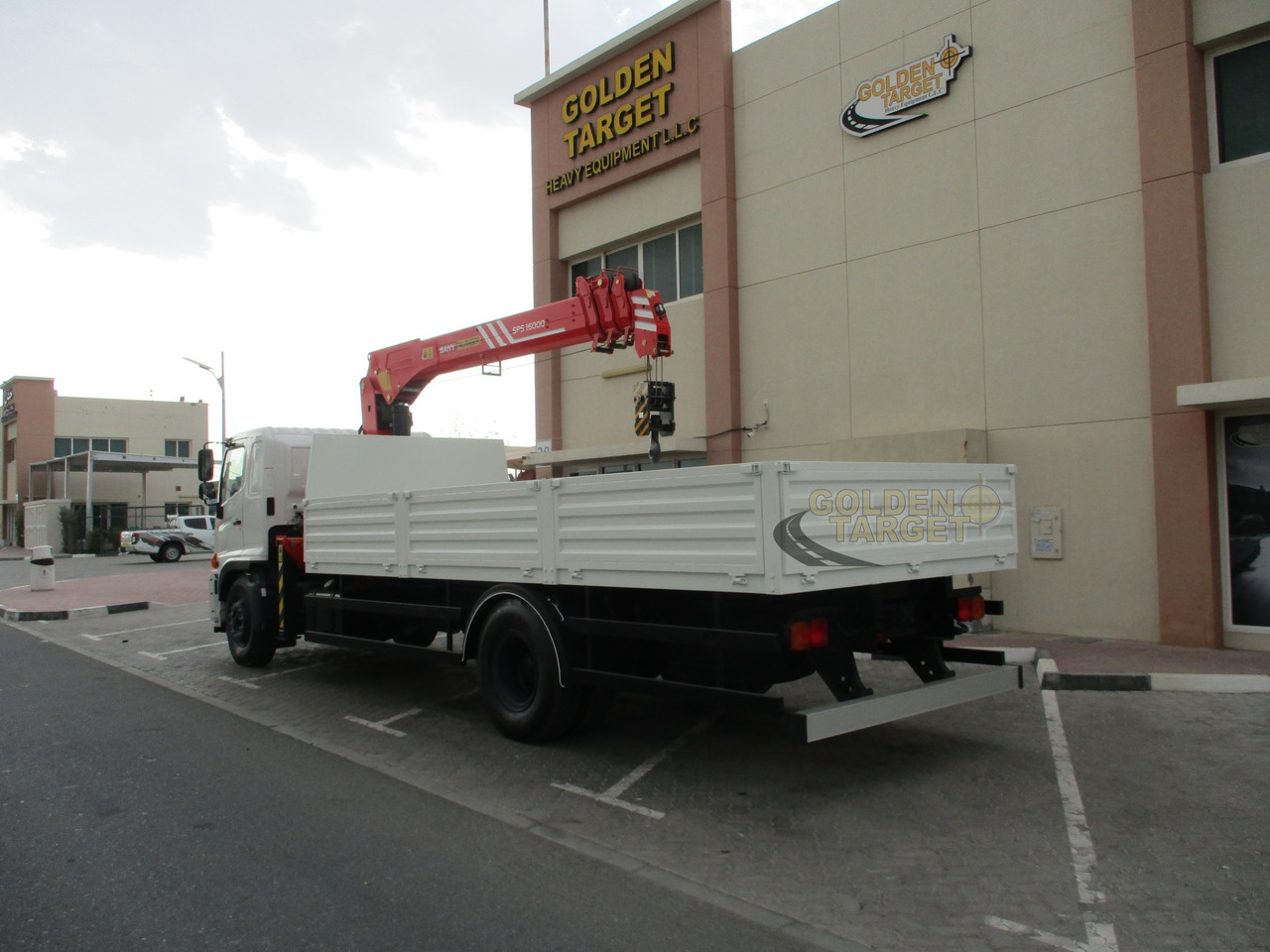 HINO 500 1625 4x2 with SANY PALFINGER SPS16000 Crane - Camião grua: foto 4 HINO 500 1625 4x2 with SANY PALFINGER SPS16000 Crane - Camião grua: foto 4