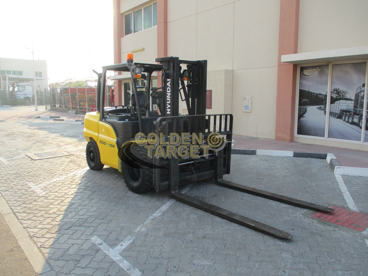 HYUNDAI 50D-9SA Forklift - Empilhador a diesel: foto 1 HYUNDAI 50D-9SA Forklift - Empilhador a diesel: foto 1