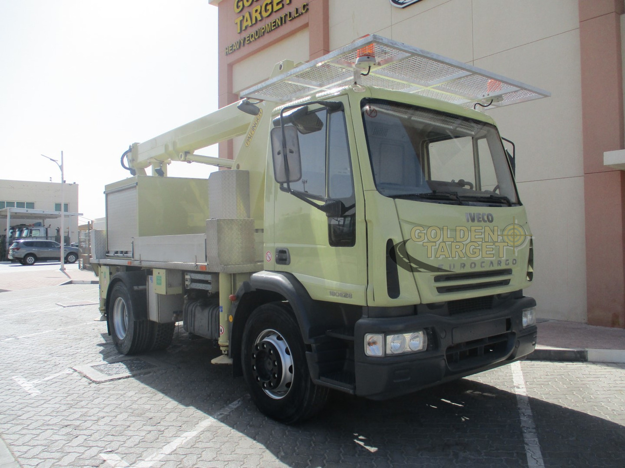 Iveco EURO CARGO 180E28 4x2 PALFINGER P180 Manlift - Caminhão com plataforma aérea: foto 1 Iveco EURO CARGO 180E28 4x2 PALFINGER P180 Manlift - Caminhão com plataforma aérea: foto 1