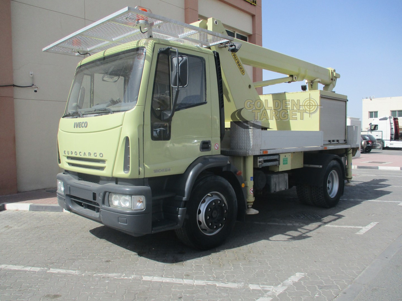 Iveco EURO CARGO 180E28 4x2 PALFINGER P180 Manlift - Caminhão com plataforma aérea: foto 2 Iveco EURO CARGO 180E28 4x2 PALFINGER P180 Manlift - Caminhão com plataforma aérea: foto 2