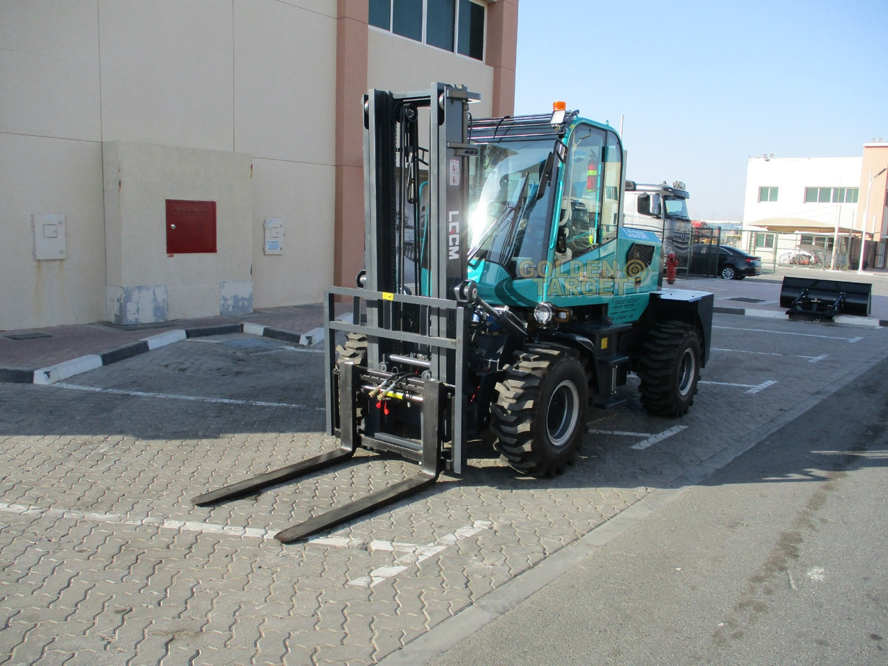 LGCM LG35R Rough Terrain Forklift - Empilhador a diesel: foto 2 LGCM LG35R Rough Terrain Forklift - Empilhador a diesel: foto 2