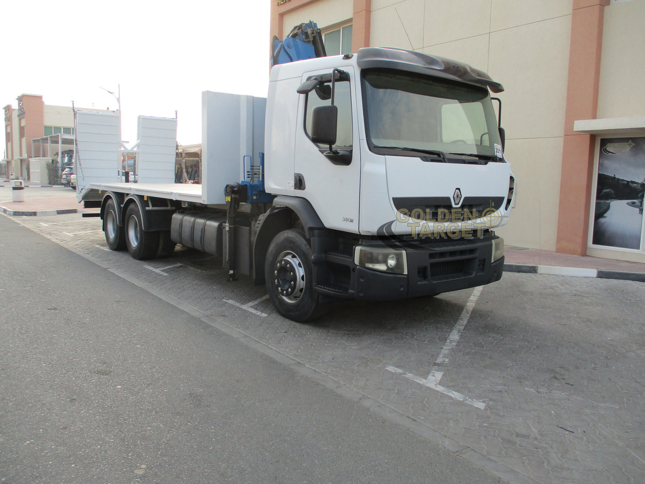 RENAULT Kerax 380 6×4 Crane Truck - Camião grua: foto 1 RENAULT Kerax 380 6×4 Crane Truck - Camião grua: foto 1