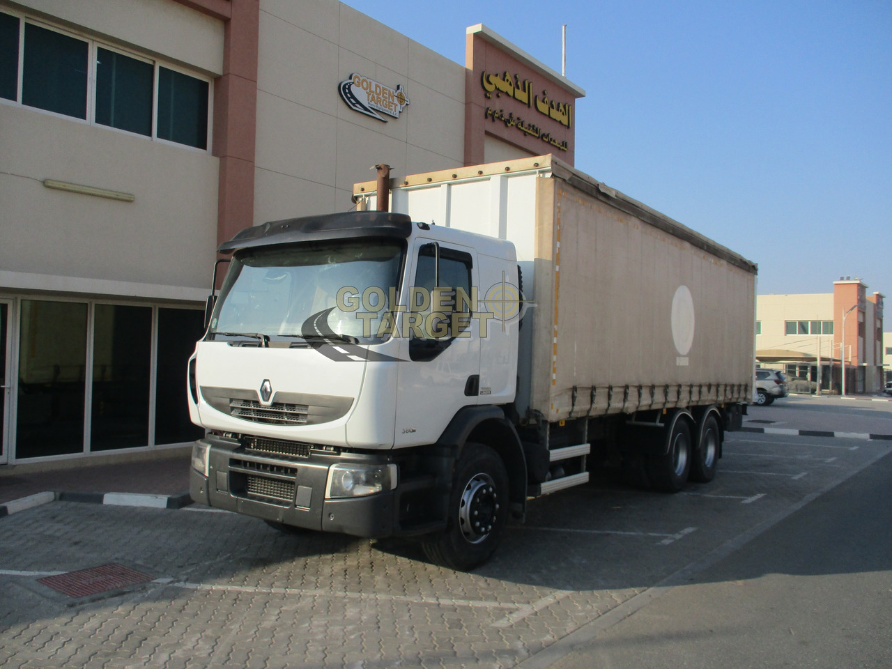 Renault KERAX 380 Curtainsider Truck - Camião de lona: foto 2 Renault KERAX 380 Curtainsider Truck - Camião de lona: foto 2