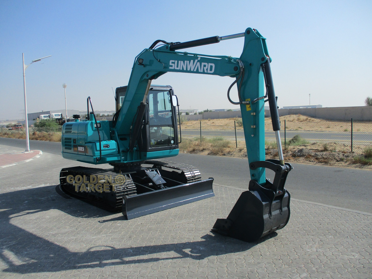 SUNWARD SWE80E9 Mini Hydraulic Excavator - Mini escavadeira: foto 1 SUNWARD SWE80E9 Mini Hydraulic Excavator - Mini escavadeira: foto 1