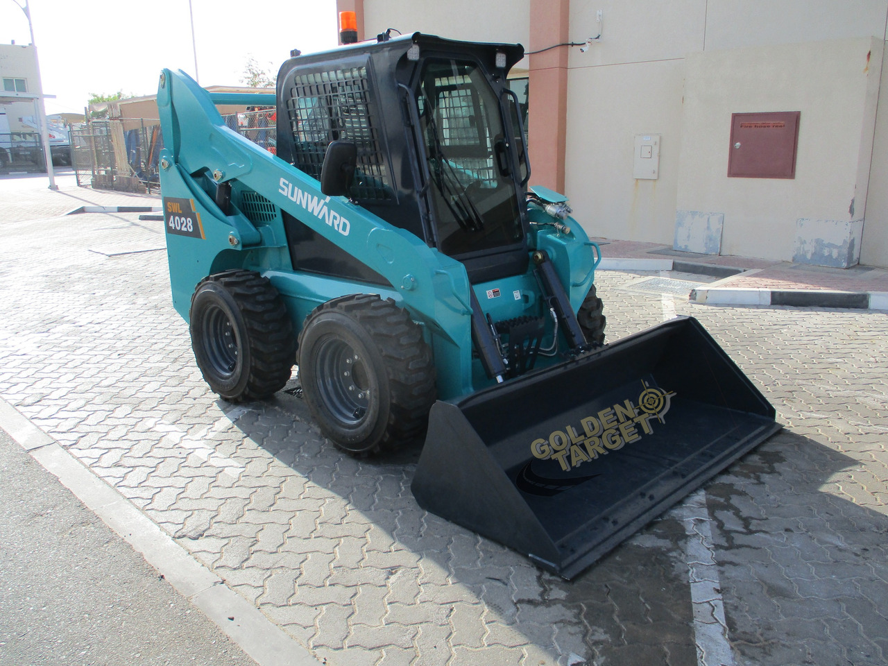 SUNWARD SWL4028 Skid Steer Loader - Mini pá carregadora: foto 1 SUNWARD SWL4028 Skid Steer Loader - Mini pá carregadora: foto 1