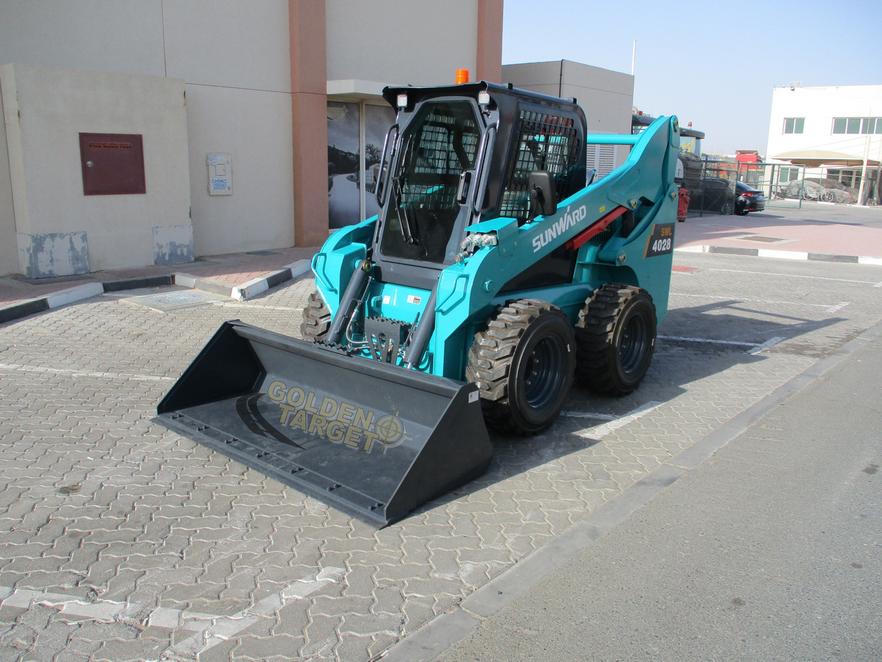 SUNWARD SWL4028 Skid Steer Loader - Mini pá carregadora: foto 2 SUNWARD SWL4028 Skid Steer Loader - Mini pá carregadora: foto 2