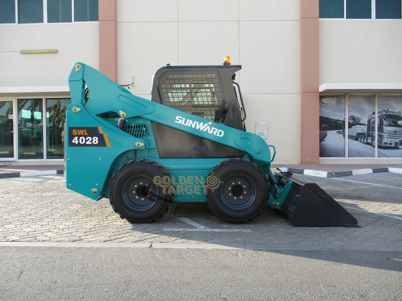 SUNWARD SWL4028 Skid Steer - Mini pá carregadora: foto 5 SUNWARD SWL4028 Skid Steer - Mini pá carregadora: foto 5
