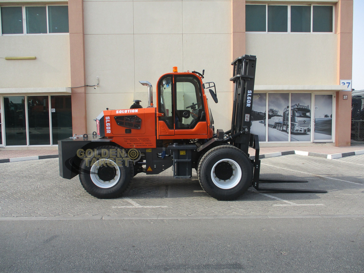 Solution SL60R Rough Terrain Forklift - Empilhador a diesel: foto 5 Solution SL60R Rough Terrain Forklift - Empilhador a diesel: foto 5