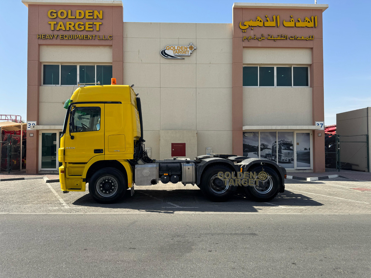 Mercedes Benz ACTROS 3355 6x4 Head Truck - Tractor: foto 5 Mercedes Benz ACTROS 3355 6x4 Head Truck - Tractor: foto 5
