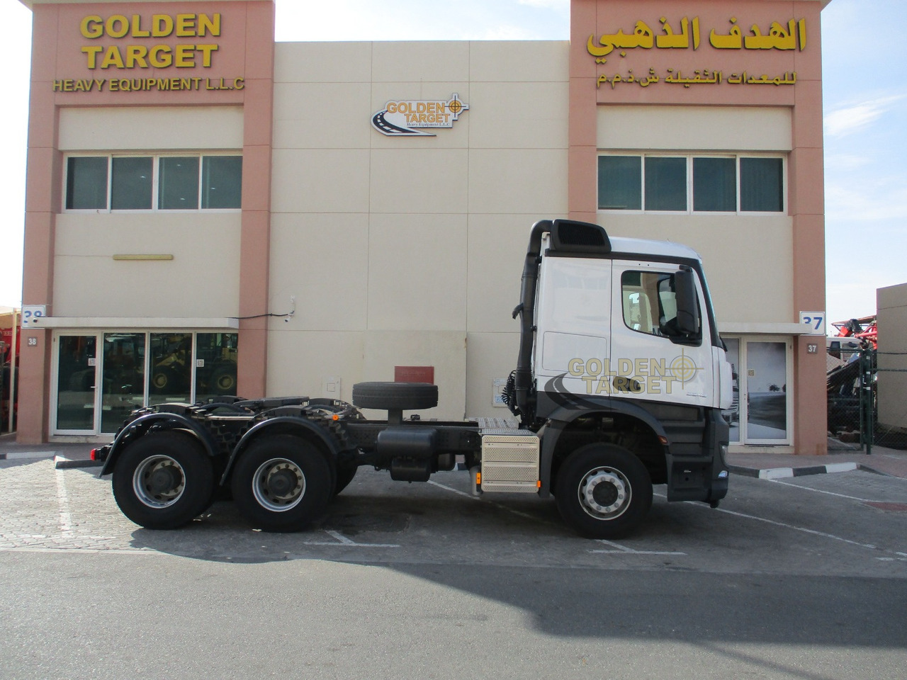 Mercedes-Benz Actros 3342 6x4 Right Hand Head Truck - Tractor: foto 5 Mercedes-Benz Actros 3342 6x4 Right Hand Head Truck - Tractor: foto 5