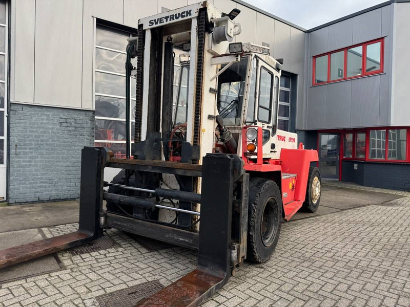 Svetruck 13,6- 1200 - Empilhador a diesel: foto 4 Svetruck 13,6- 1200 - Empilhador a diesel: foto 4