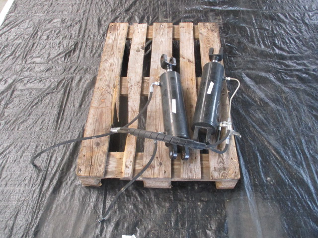 New Holland 84408341 Hydraulikzylinder - Enfardadeira de fardos quadrados: foto 4 New Holland 84408341 Hydraulikzylinder - Enfardadeira de fardos quadrados: foto 4