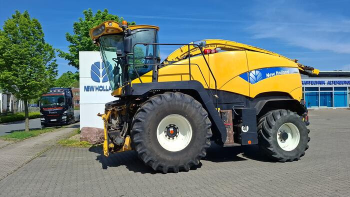 New Holland FR 9060 - Picadora de forragem automotriz: foto 1 New Holland FR 9060 - Picadora de forragem automotriz: foto 1