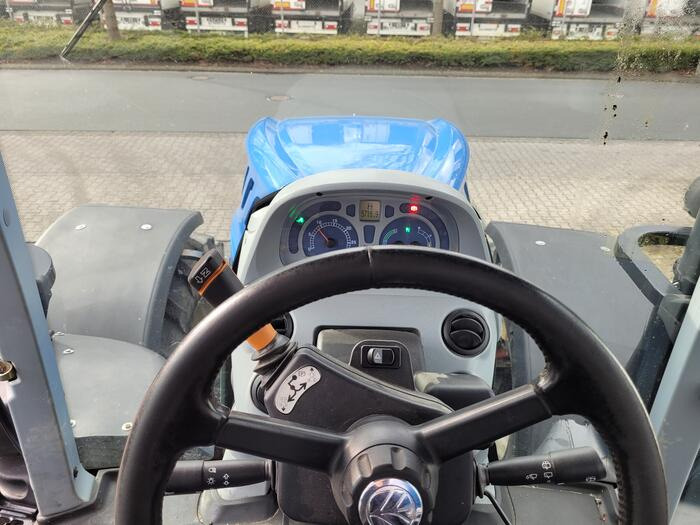 New Holland T 7.290 - Trator: foto 5 New Holland T 7.290 - Trator: foto 5