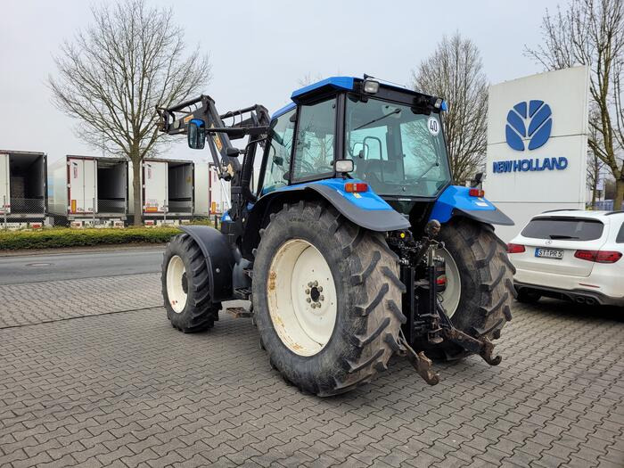 New Holland TS 115 - Trator: foto 3 New Holland TS 115 - Trator: foto 3