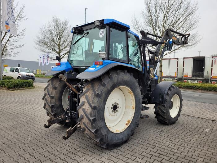 New Holland TS 115 - Trator: foto 1 New Holland TS 115 - Trator: foto 1