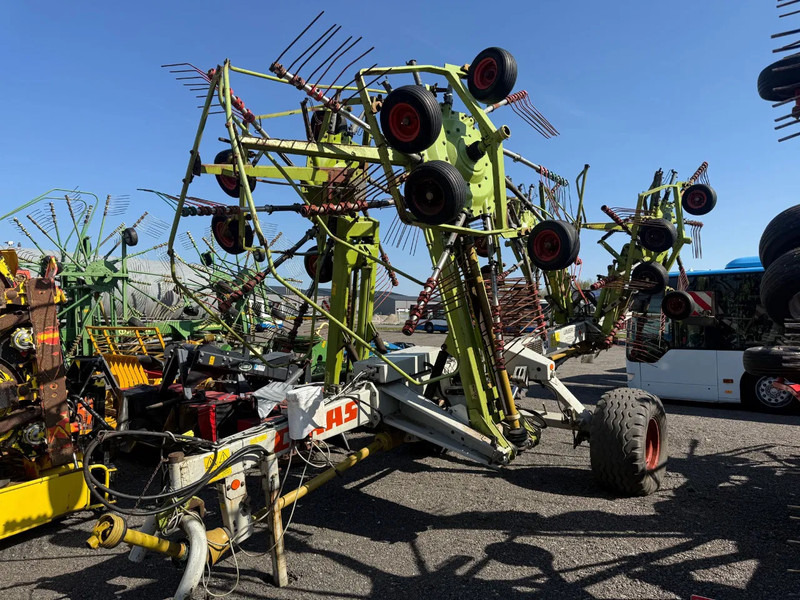 Claas Liner 3000 4 rotor hark zwiller - Ancinho enleirador: foto 1 Claas Liner 3000 4 rotor hark zwiller - Ancinho enleirador: foto 1