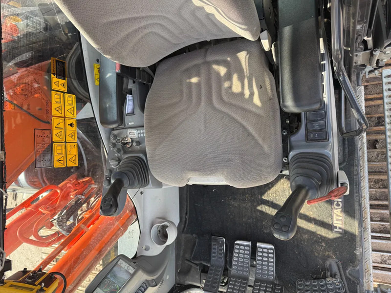 Hitachi Zaxis ZX 210- LC 5B Rupskraan - Escavadora de rastos: foto 4 Hitachi Zaxis ZX 210- LC 5B Rupskraan - Escavadora de rastos: foto 4