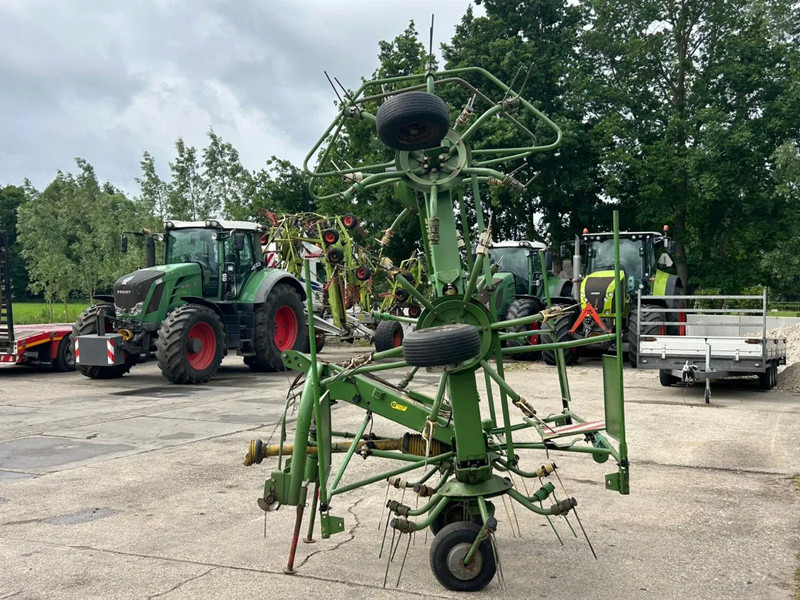 Locação financeira de Krone KW 6.40 schudder schuilstelling hooibouw 6 elements Krone KW 6.40 schudder schuilstelling hooibouw 6 elements: foto 6