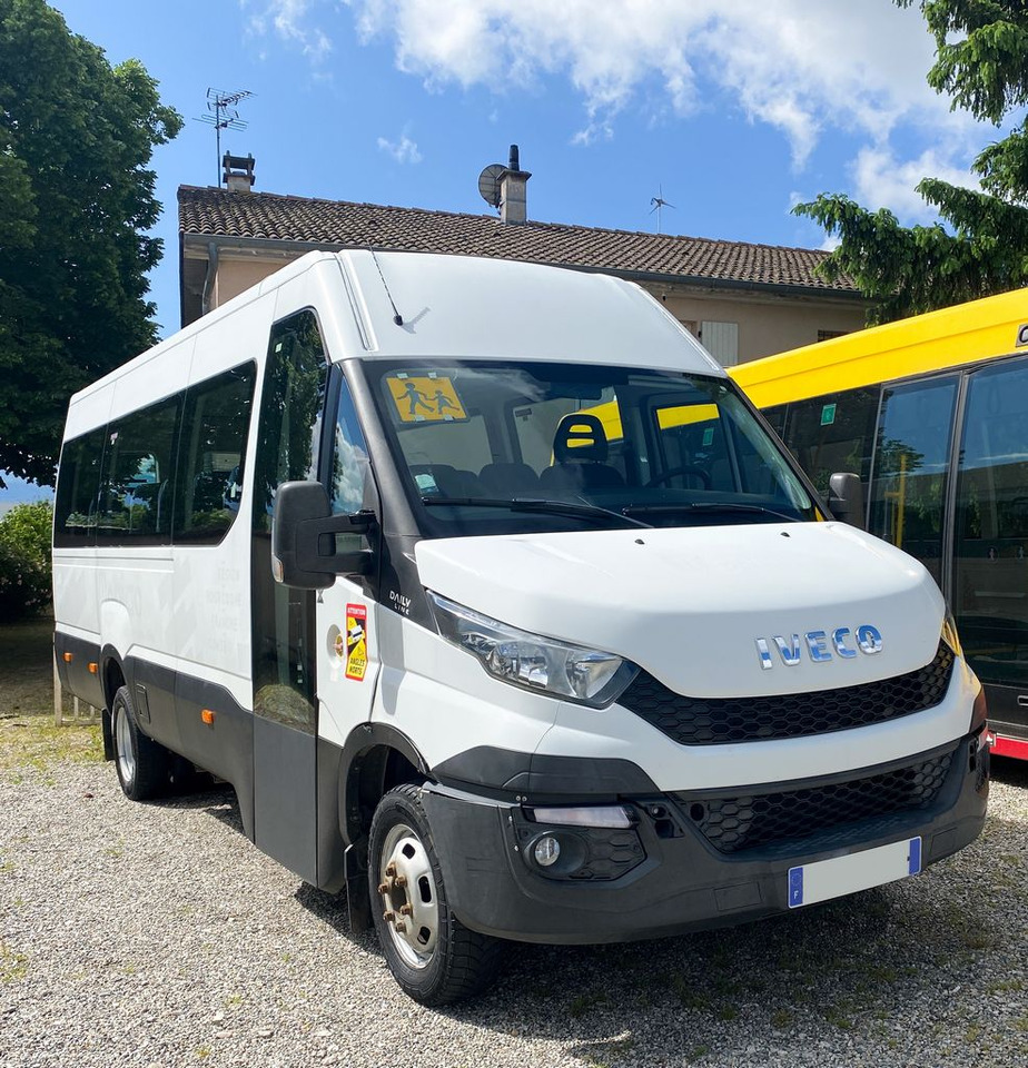 IVECO DAILY LINE 2016 - Minibus, Furgão de passageiros: foto 1 IVECO DAILY LINE 2016 - Minibus, Furgão de passageiros: foto 1