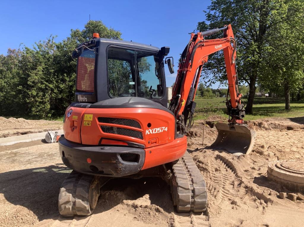 Kubota KX 057-4 - Mini escavadeira: foto 1 Kubota KX 057-4 - Mini escavadeira: foto 1