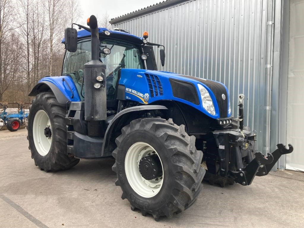 New Holland T 8.320 AC - Trator: foto 1 New Holland T 8.320 AC - Trator: foto 1