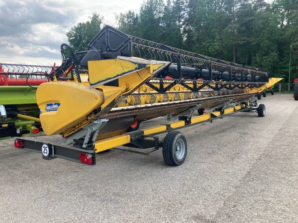 New Holland Varifeed 41V - Equipamento para colheitadeira: foto 1 New Holland Varifeed 41V - Equipamento para colheitadeira: foto 1