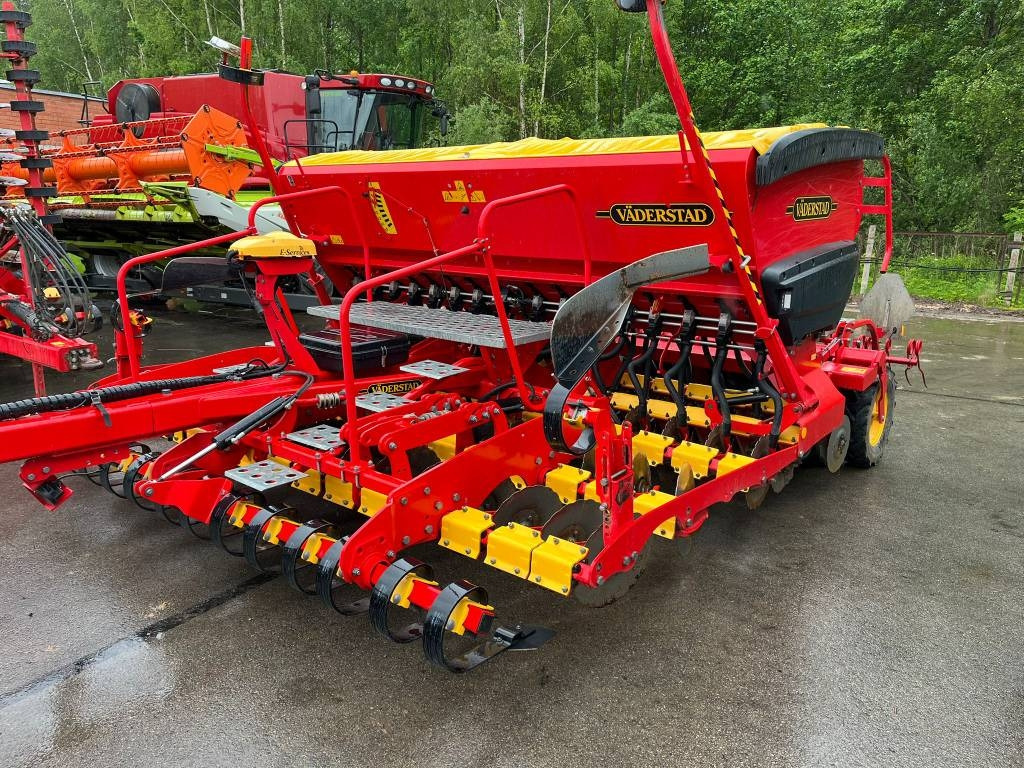 Vaderstad Rapid RD400C - Semeadora combinada: foto 2 Vaderstad Rapid RD400C - Semeadora combinada: foto 2